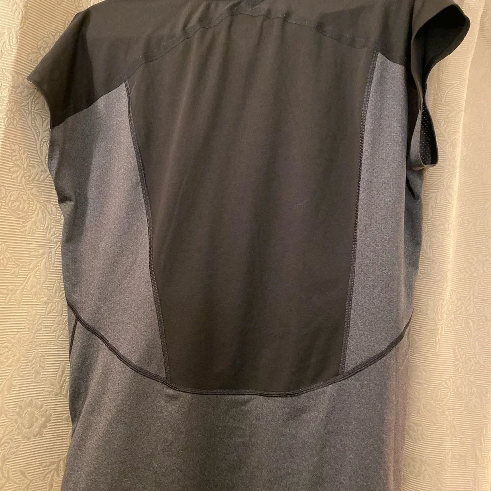 NORTH FACE sport tee - Picture 3 of 5